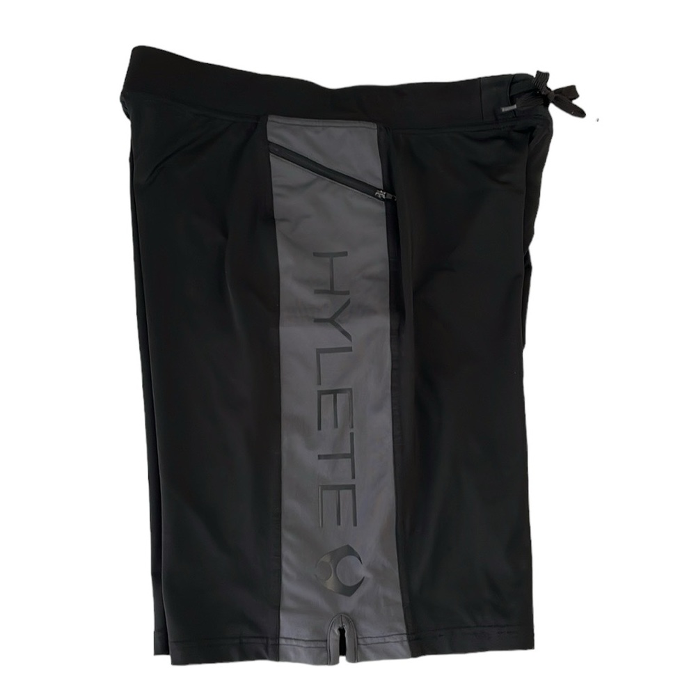 Hylete men’s Size Medium athletic shorts.
Color: two-tone black and grey